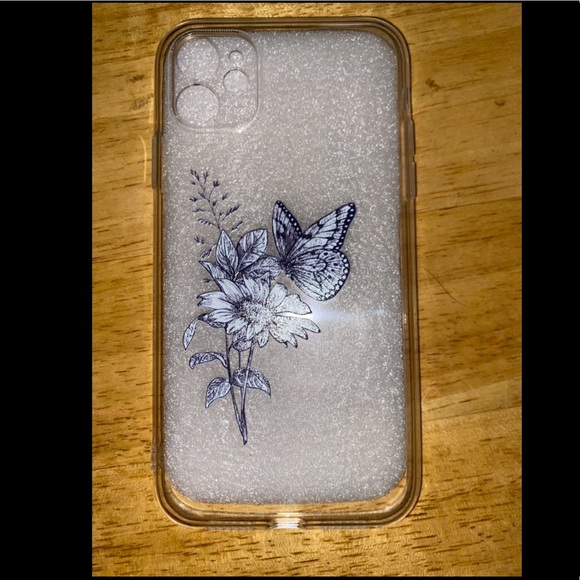 iPhone 11 case - Picture 2 of 3